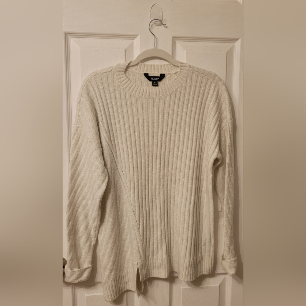🌸 4/$10 Metallic White Sweater